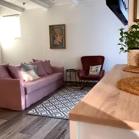 Riverfront - Location - Sup And Bike Apartment